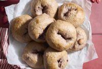 Strawberry Sourdough Discard Bagels