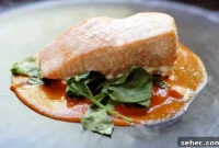 Roasted Red Pepper Salmon with Spinach