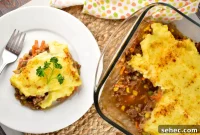 Traditional Shepherds Pie Recipe with Lamb and Mashed Potatoes