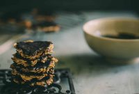Baklava Florentine Cookies with Pistachios and Honey