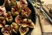 Maple Glazed Figs with Roasted Pistachios Recipe