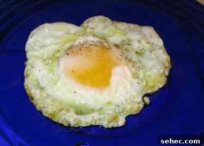 How to Fry Eggs Like a Greek Mom 5 Greek recipe for fried egg the way lulu likes it.