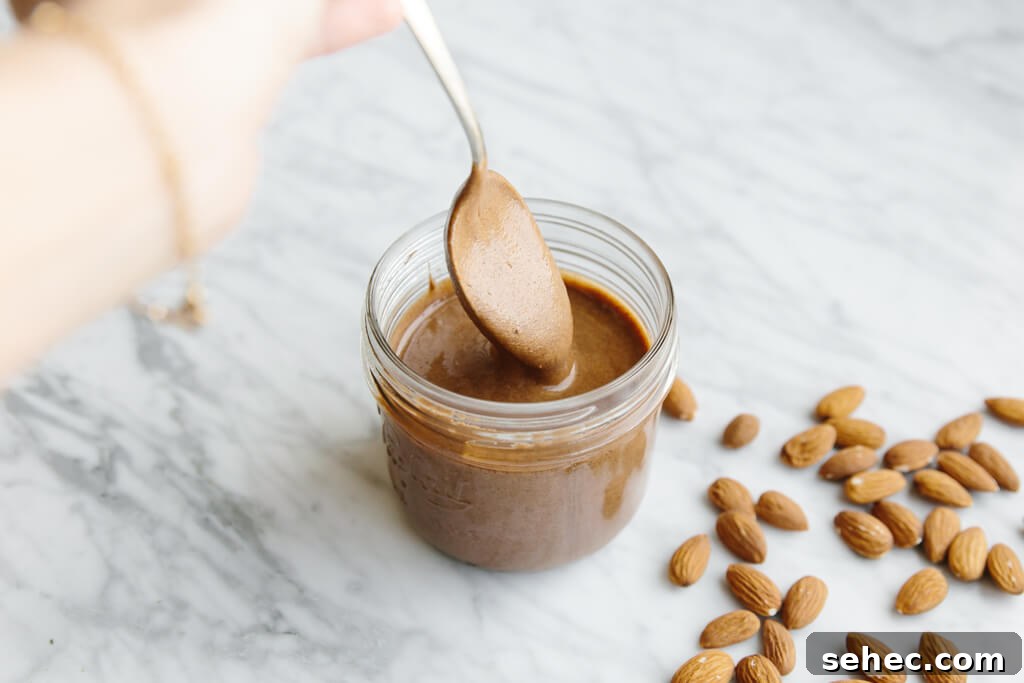 How to Make Almond Butter in 1 Minute 3 Make homemade almond butter in one minute with your Vitamix. Super easy and delicious - watch the video!