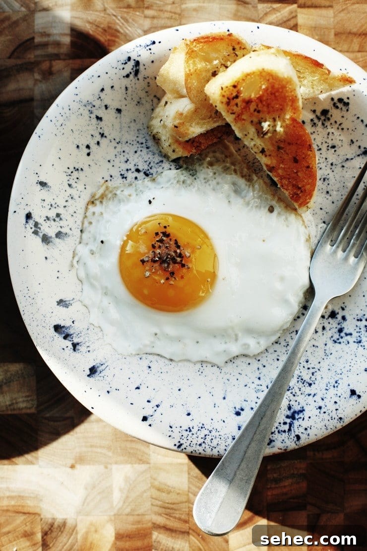 How to Fry an Egg Perfectly Every Time 6 Easiest way to make fried eggs