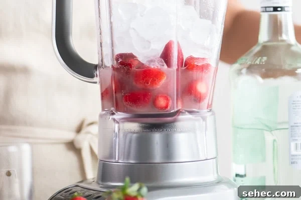 Frozen Strawberry Daiquiri Cocktail Recipe 4 Blend Strawberries