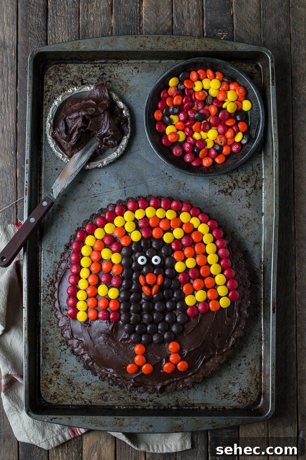 Thanksgiving Chocolate Brownie Turkey Tart 2 This chocolate brownie turkey tart is a fun Thanksgiving dessert! Ready in 1 hour!