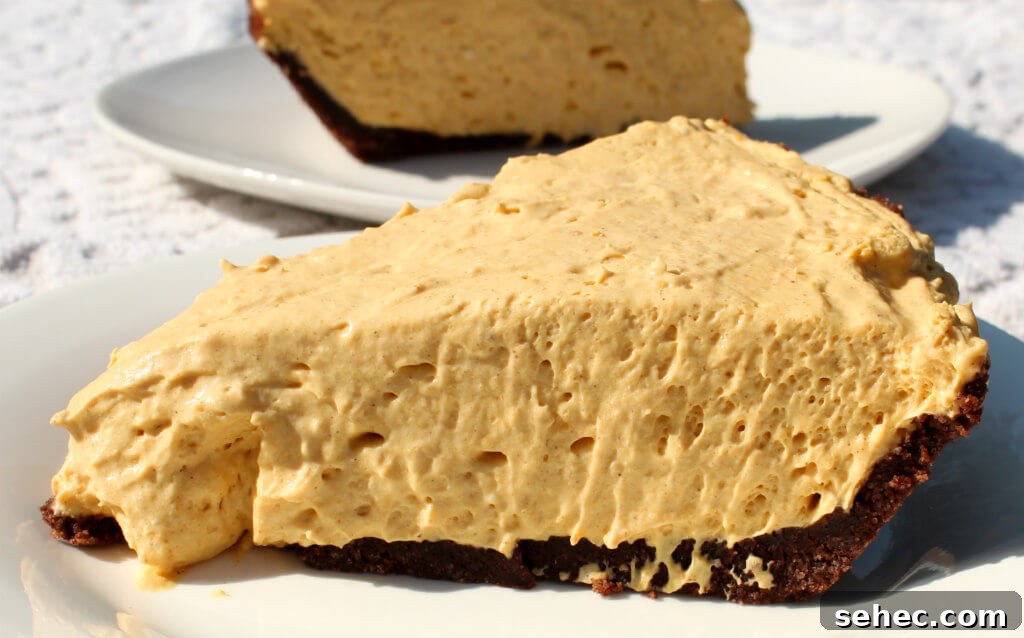 Chocolate Keto Pumpkin Mousse Pie1
