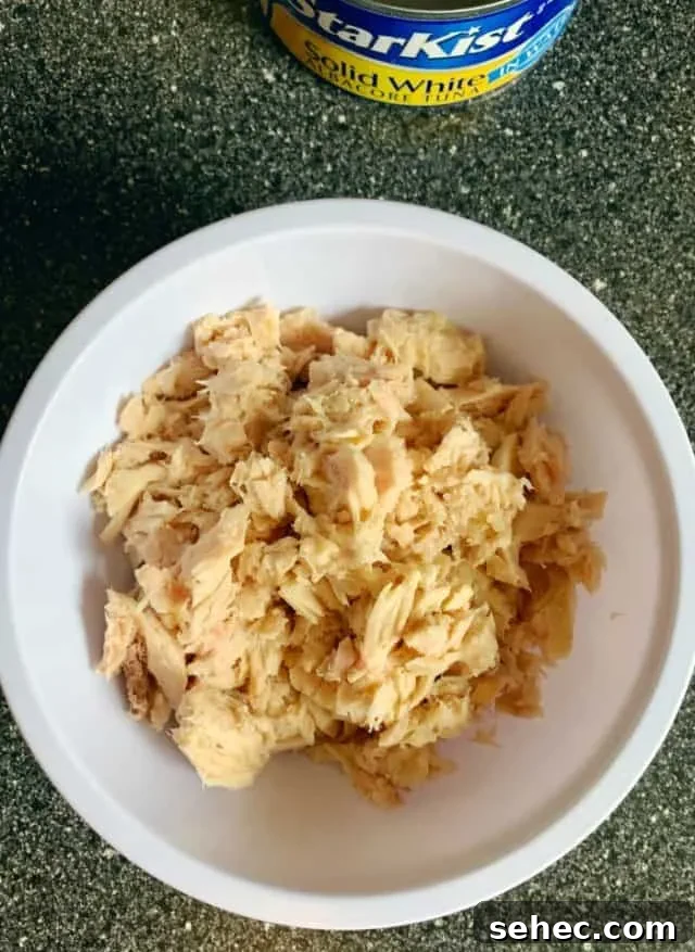 Low Carb Old Bay Tuna Cakes Recipe 4 canned tuna for tuna cakes