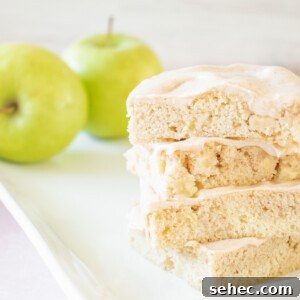 Apple Bars with Pumpkin Pie Spice Glaze 15 Apple Bars with Pumpkin Pie Spice Icing on plate
