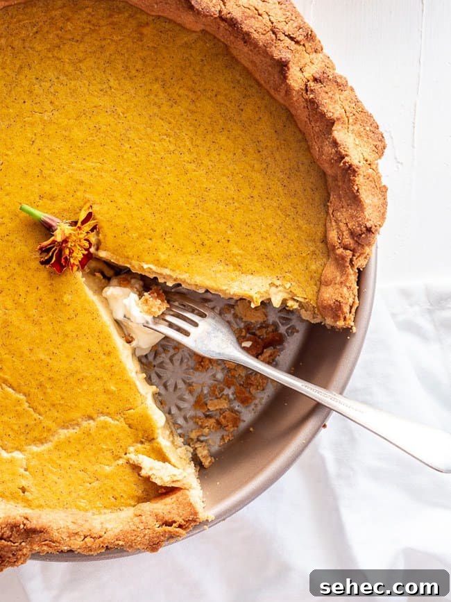 Keto Pumpkin Pie Recipe for a Homemade Low Carb Dessert 2 keto pumpkin pie