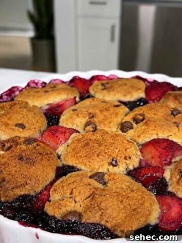 Sugar cookie berry cobbler