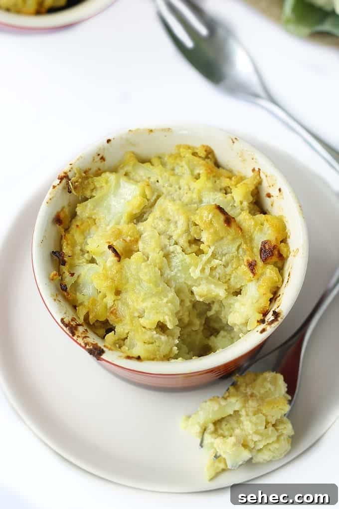 Baked cauliflower mac and cheese style dish without dairy