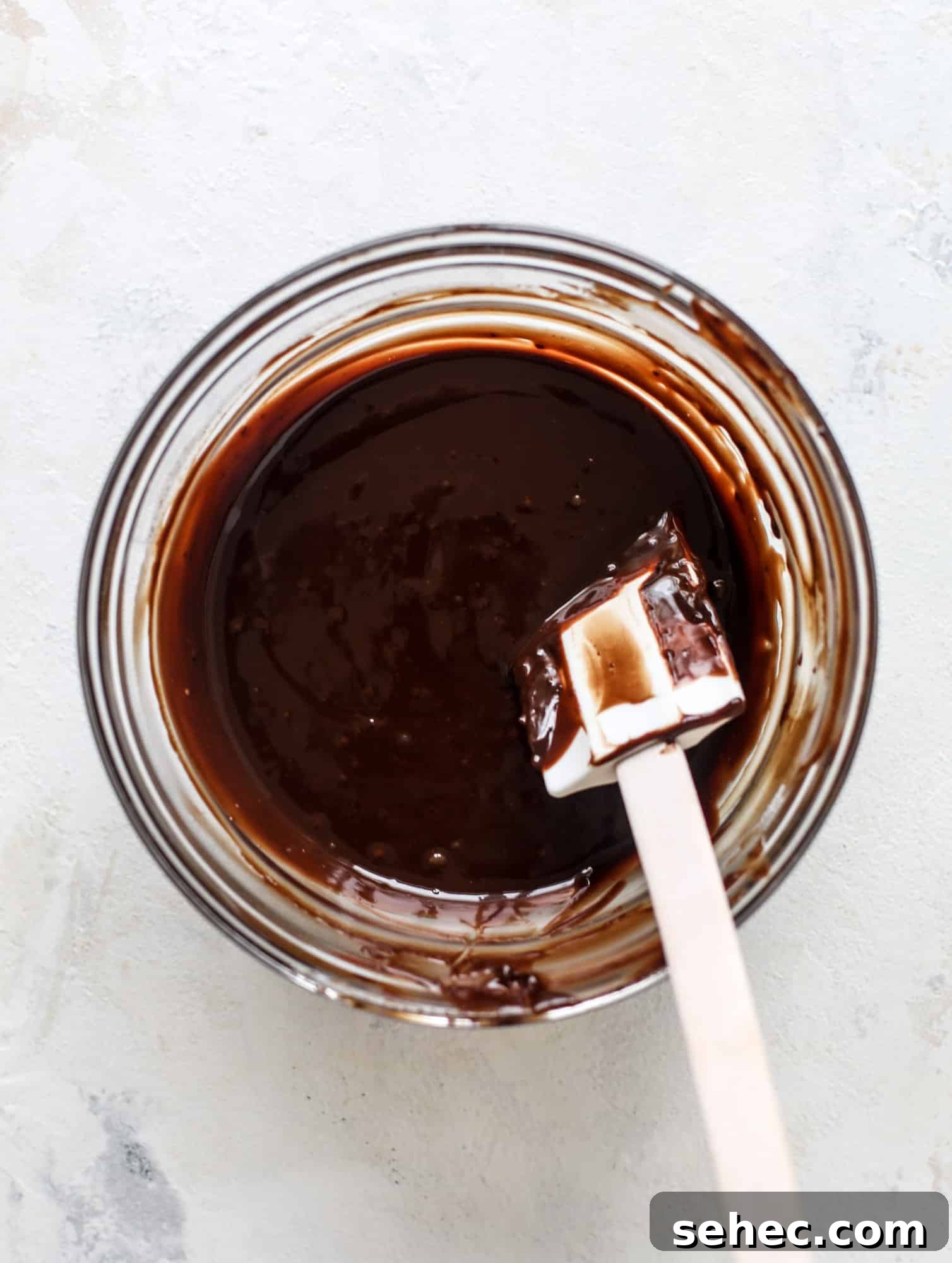 Irish Cream Coconut Macaroons Recipe 4 Classic chewy, slightly gooey coconut macaroons dipped in an irish cream chocolate ganache. Easy to make and gluten free too! I howsweeteats.com #irishcream #coconutmacaroons