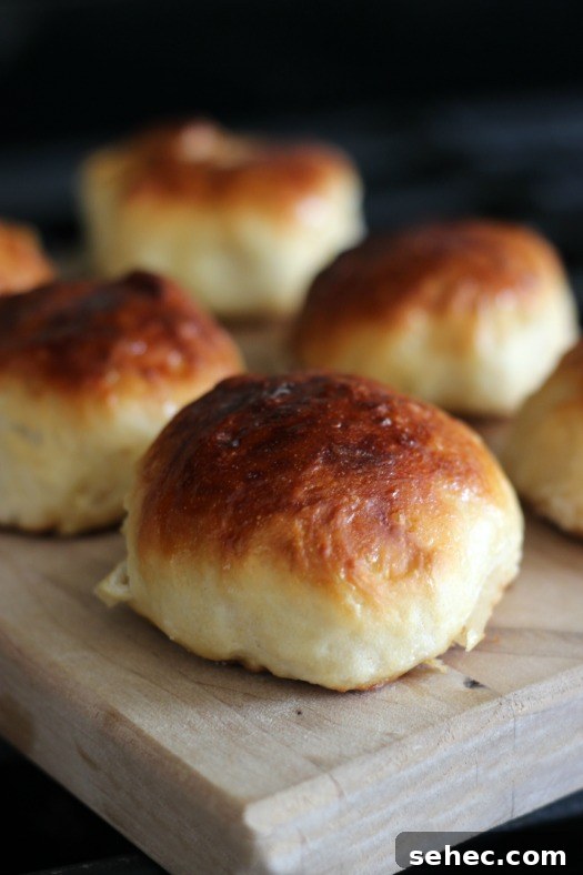 Pretzel slider rolls for pork sliders pretzel slider rolls for pork sliders